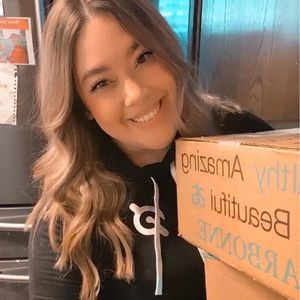 Meet your Posher, Jenna